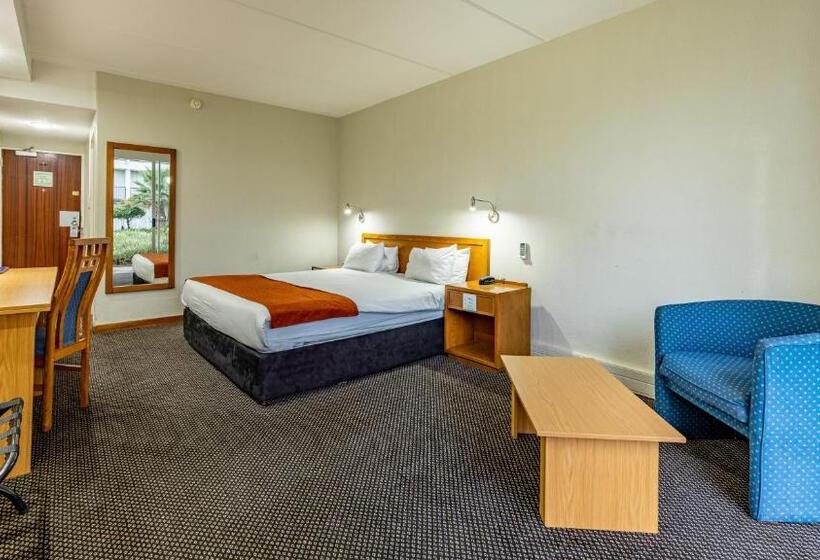 اتاق لوکس با تخت بزرگ, African Sky Newcastle Inn