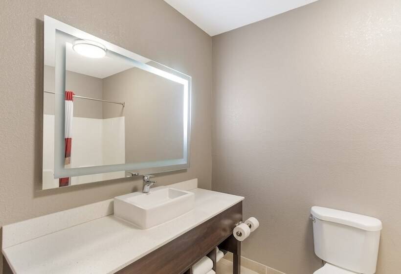 Люкс с гидромассажем, Red Roof Inn & Suites Corbin