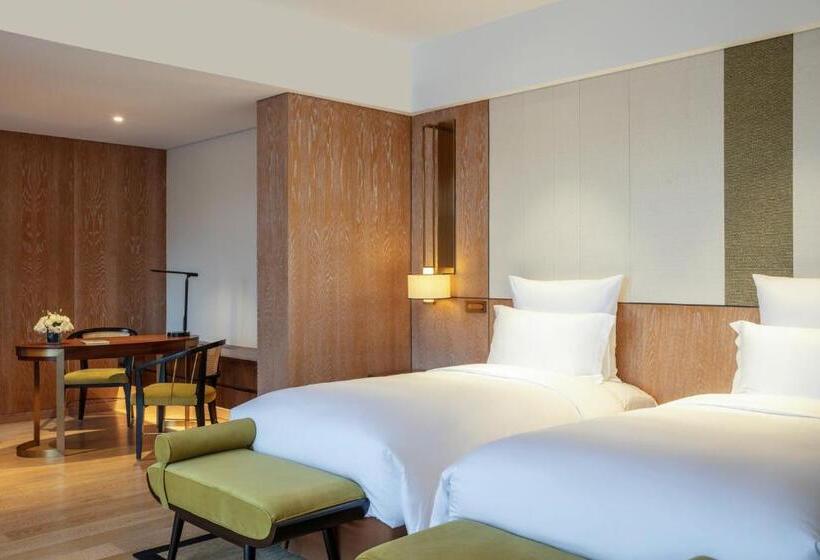 Номер Deluxe Кровать Кинг, Pullman Changbaishan Resort