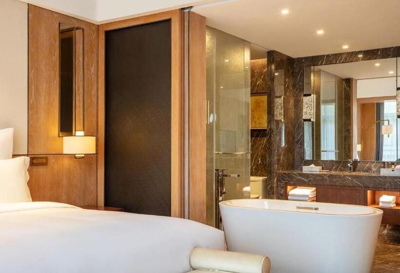 발코니 디럭스 룸, Pullman Changbaishan Resort