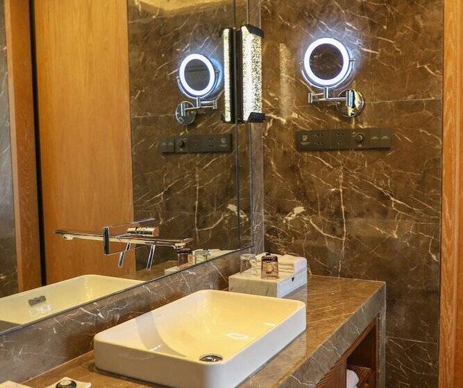 발코니 디럭스 룸, Pullman Changbaishan Resort
