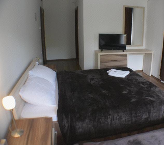 اتاق استاندارد سه نفره, Motel & Restaurant Dar