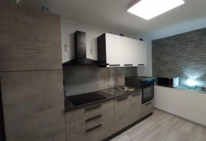 Familienzimmer, Villaggio Est Affittacamere
