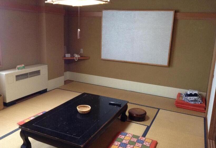 اتاق استاندارد با سرویس بهداشتی مشترک, Resort Inn Chitose