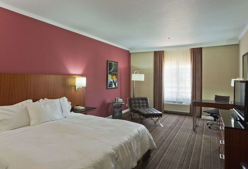 프리미엄 스튜디오, Doubletree By Hilton Chatsworth