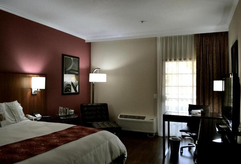프리미엄 스튜디오, Doubletree By Hilton Chatsworth