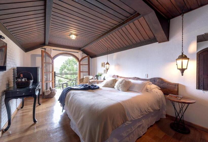Deluxe Suite King Bed, Alma