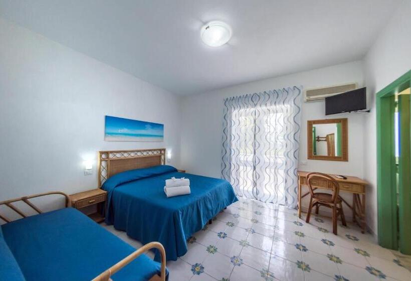 Chambre Triple Standard avec Terrasse, Ischia Dream Sunset