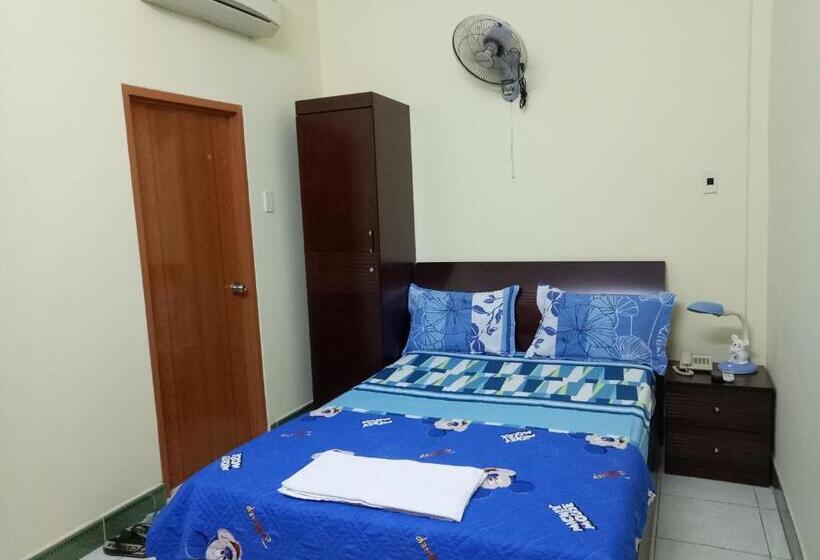 اتاق استاندارد, Ngoc Loan