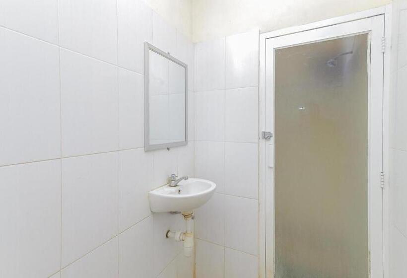 Quarto Economy, Reddoorz At Cbr Residence Blimbing