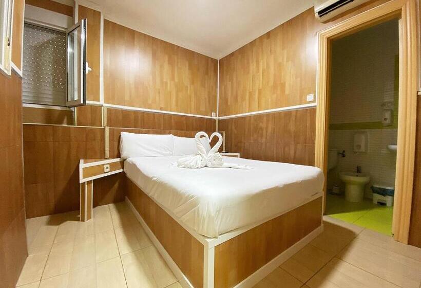 اتاق استاندارد یک نفره, Hostal Avenida Andalucia   Solo Adultos