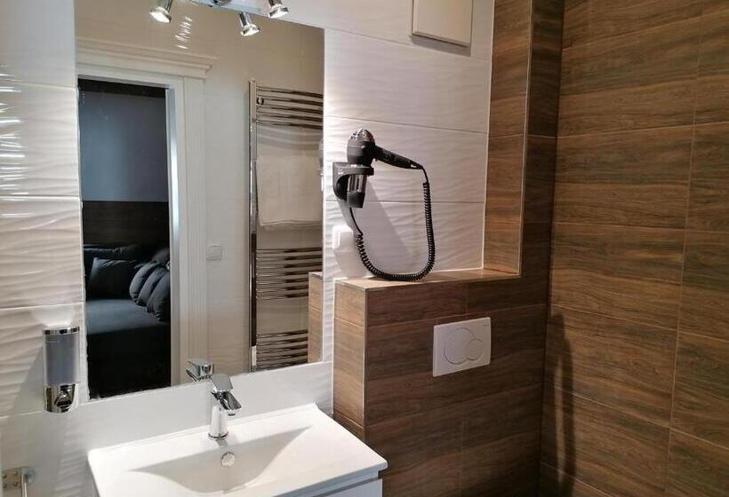 استودیوی استاندارد اینتریور, Golden Star  Premium Apartments