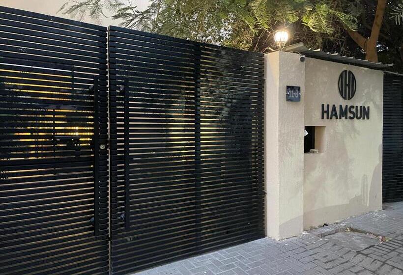 اتاق لوکس, Hamsun Shahrah E Faisal