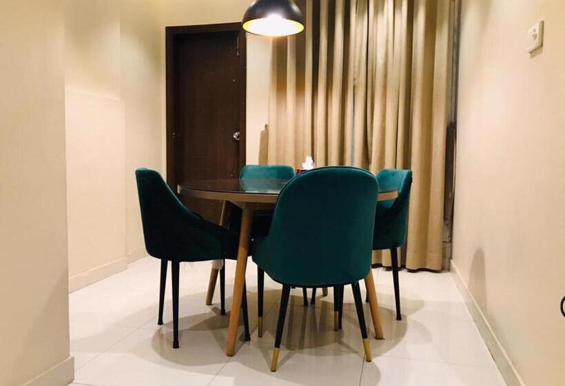 3 Bedroom Suite, Hamsun Shahrah E Faisal