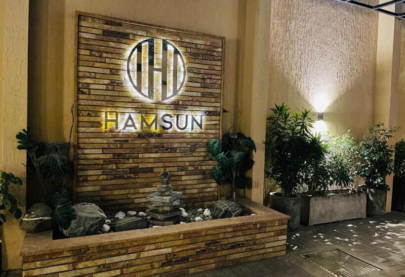 3 Bedroom Suite, Hamsun Shahrah E Faisal