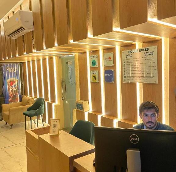 سوییت, Hamsun Shahrah E Faisal