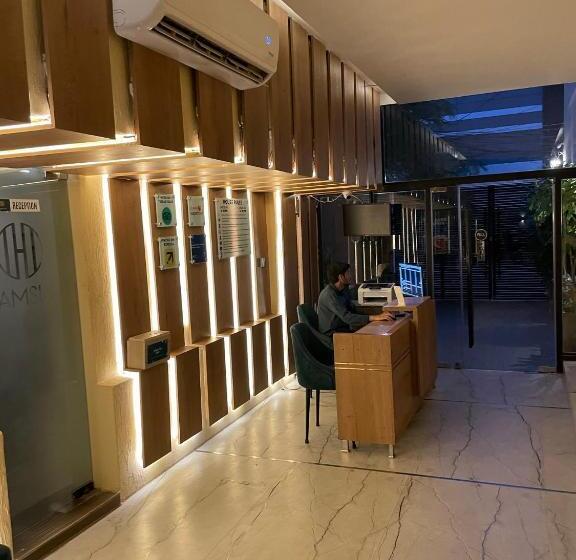 استودیوی سوپریور, Hamsun Shahrah E Faisal