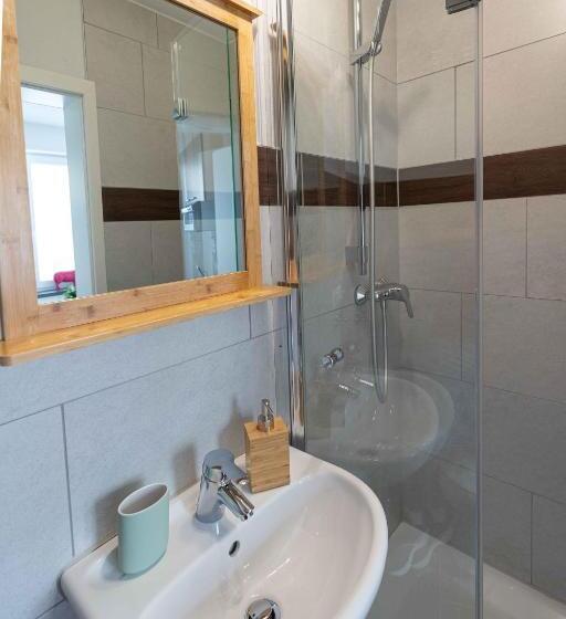 스탠다드 스튜디오, Sali Homes   Gaestehaus Lamm Obersulm
