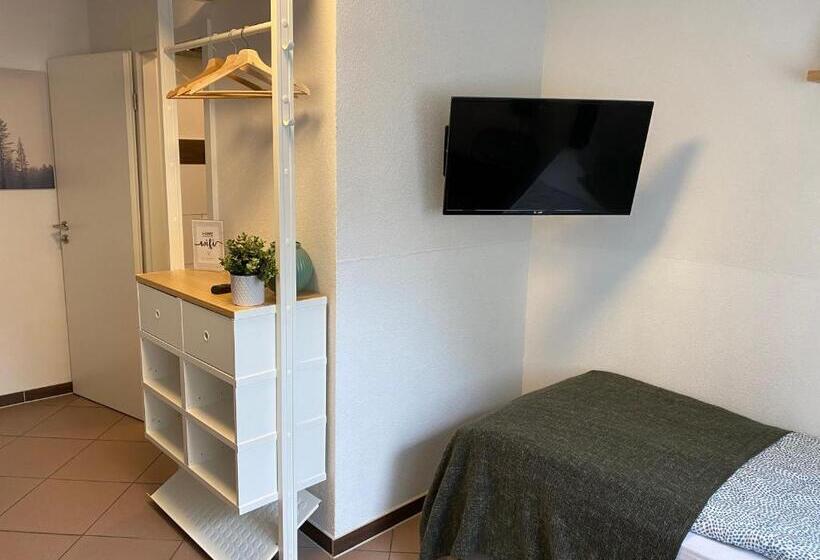 스탠다드 스튜디오, Sali Homes   Gaestehaus Lamm Obersulm