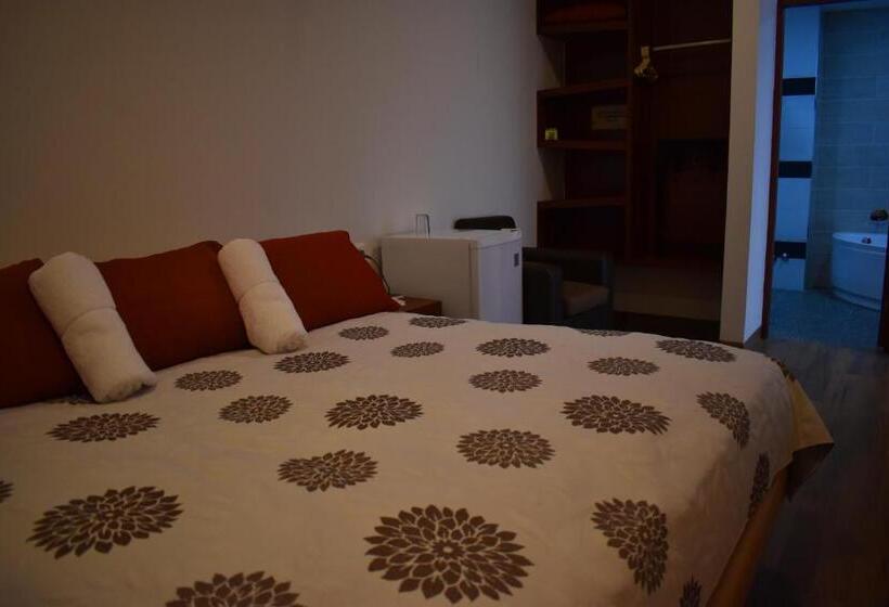 سوئیت با وان آب گرم, Boutique Vendimia