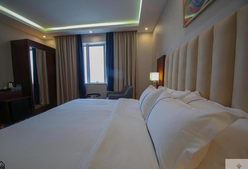 سوییت لوکس, Quba Inn