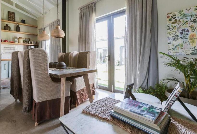 Люкс с Балконом, Veranda House Boutique Accommodation