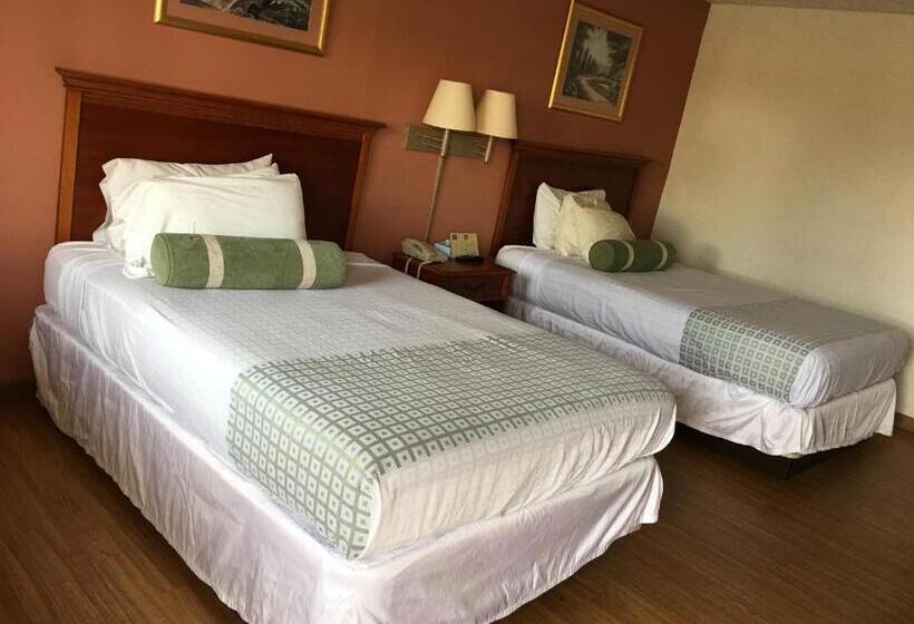 Номер Стандарт 2 Двуспальные Кровати, America S Best Value Inn Marion