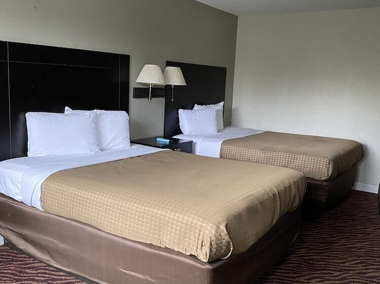 Номер Стандарт 2 Двуспальные Кровати, Red Carpet Inn & Suites   Danville
