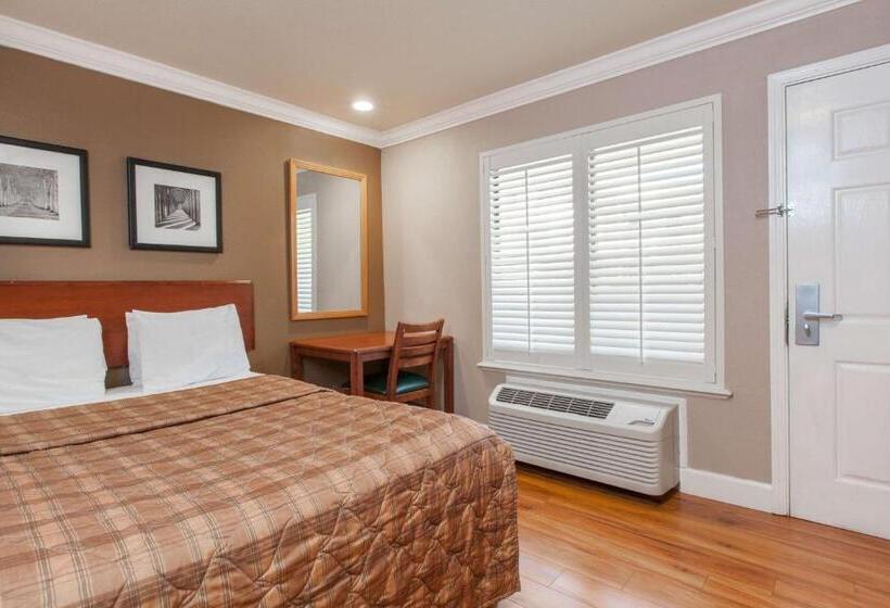 Номер Стандарт Адаптированный для Инвалидов, Days Inn By Wyndham San Francisco S/oyster Point Airport