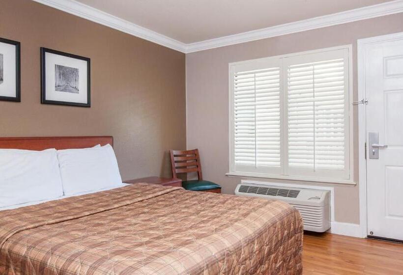 Номер бизнес-класса, Days Inn By Wyndham San Francisco S/oyster Point Airport