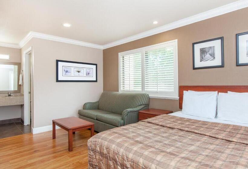 Номер бизнес-класса, Days Inn By Wyndham San Francisco S/oyster Point Airport