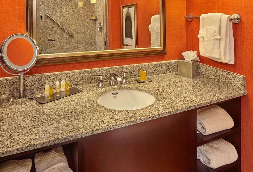 Номер Executive, Doubletree By Hilton Little Rock