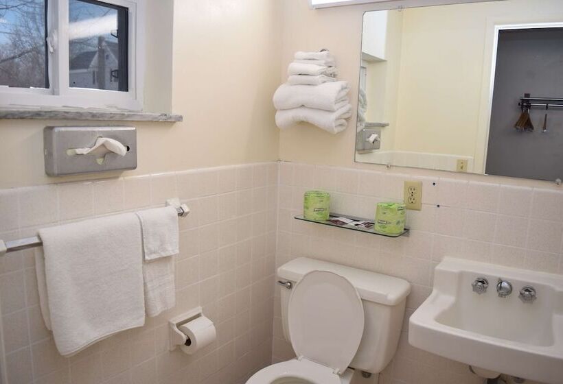 Номер Deluxe, Knights Inn Oswego East