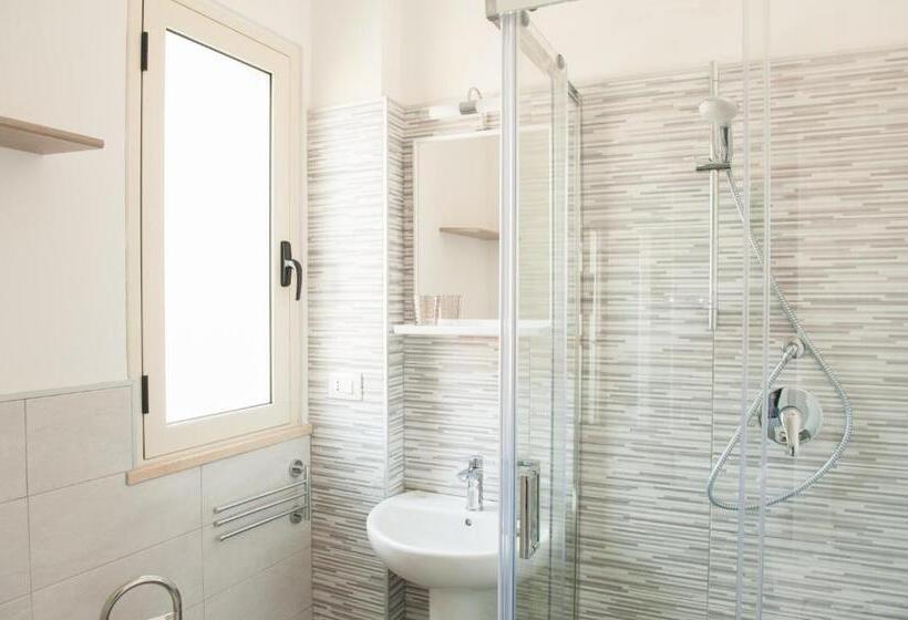 اتاق لوکس, Casa Vacanze B&b Uccialì