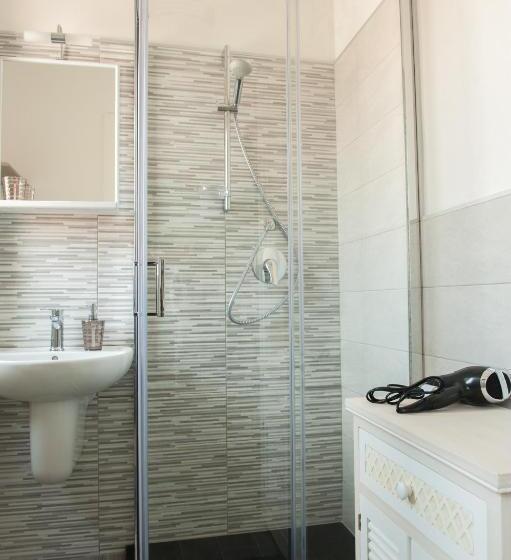 اتاق لوکس, Casa Vacanze B&b Uccialì