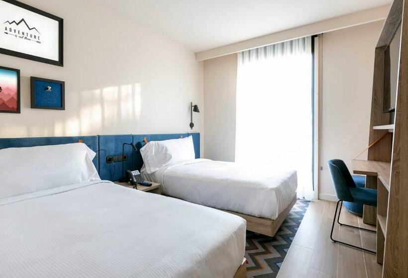 Номер Стандарт, Hampton By Hilton Alcobendas Madrid