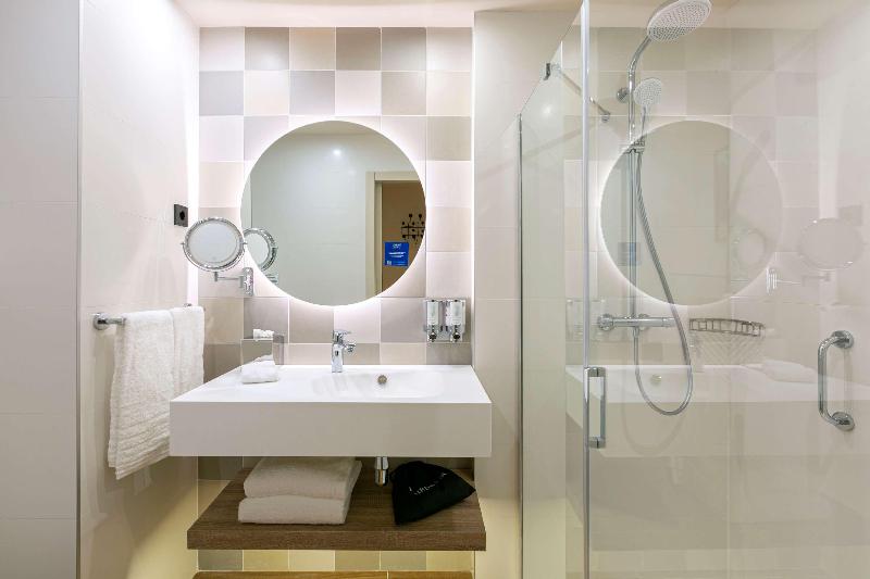 Номер Стандарт, Hampton By Hilton Alcobendas Madrid