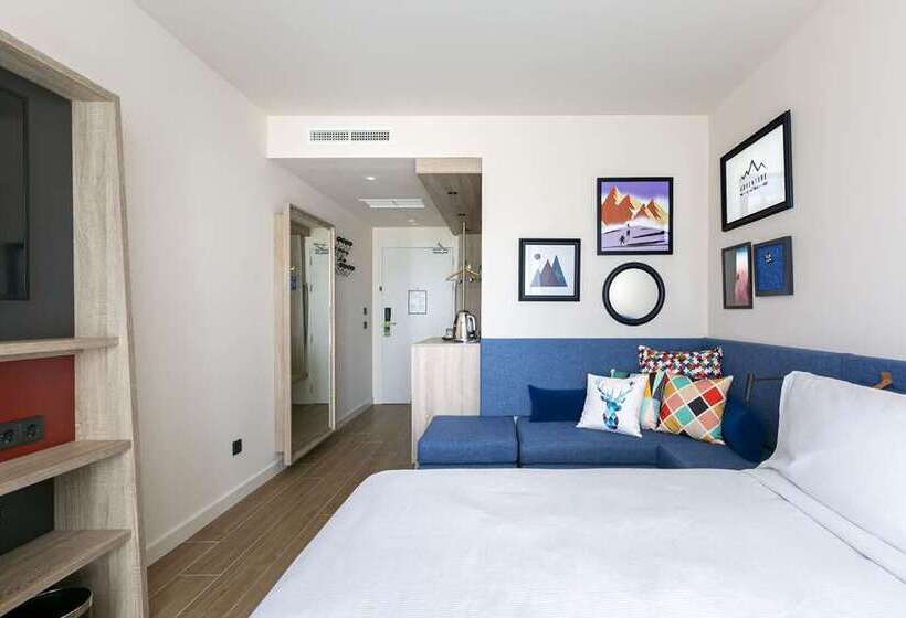 带大床的标准间, Hampton By Hilton Alcobendas Madrid