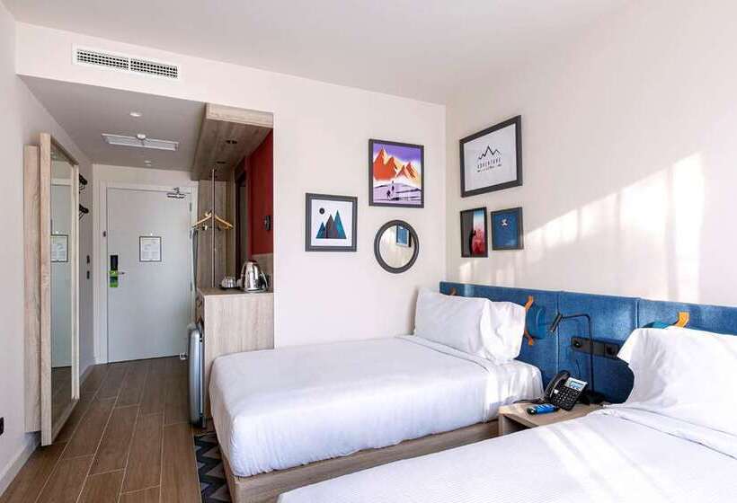 Номер Стандарт, Hampton By Hilton Alcobendas Madrid