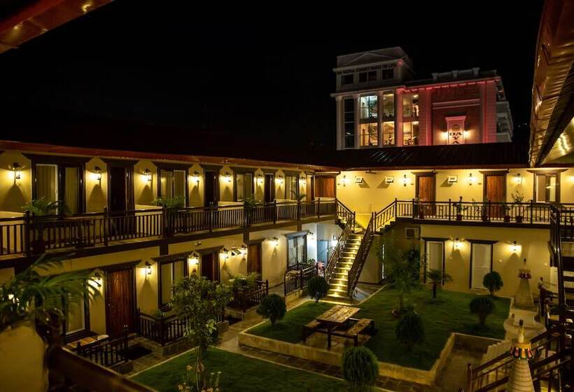 اتاق لوکس, Busy Bee Resort, Pokhara