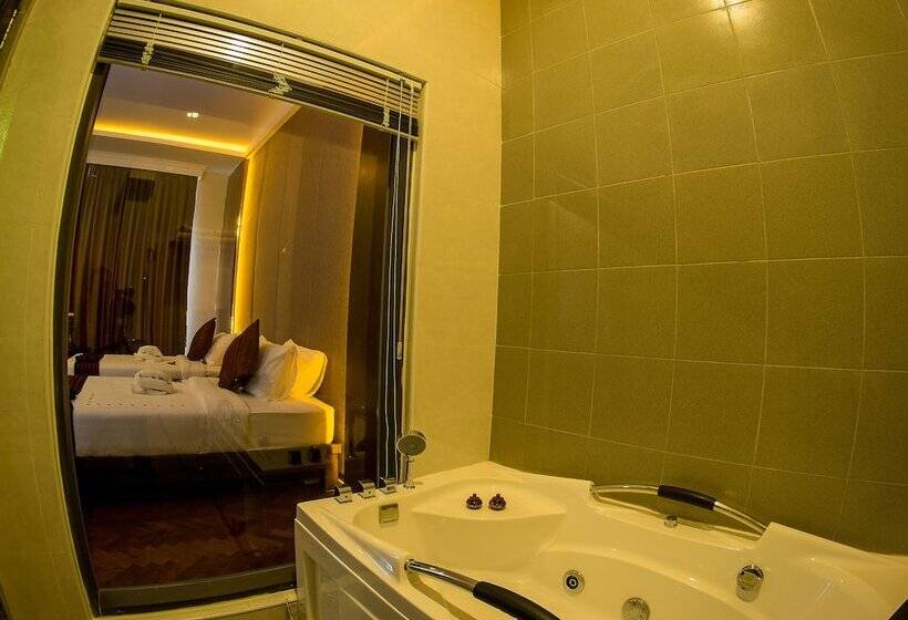 اتاق لوکس, Lustre Bagan Resort
