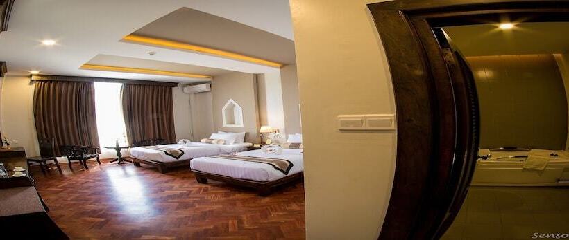 اتاق لوکس, Lustre Bagan Resort