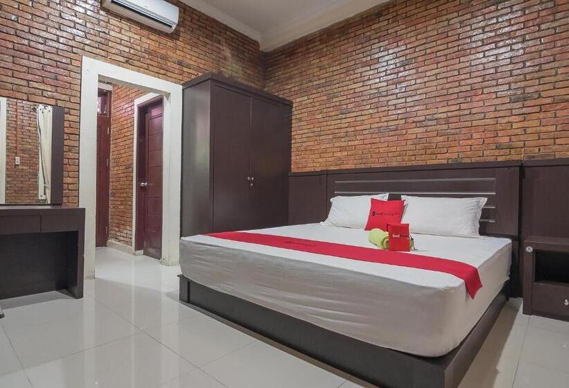 Номер Deluxe, Reddoorz Plus Near Cambridge City Square 2