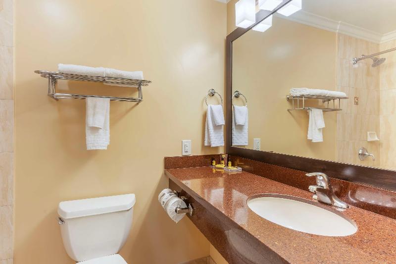 Номер Deluxe, Reddoorz Plus Near Cambridge City Square 2
