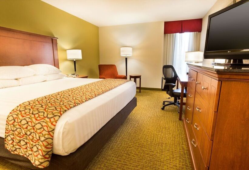 اتاق لوکس, Drury Inn & Suites Charlotte University Place