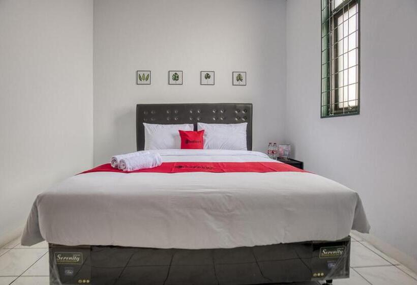 Номер Стандарт, Reddoorz Plus Near Jakarta Kota Station