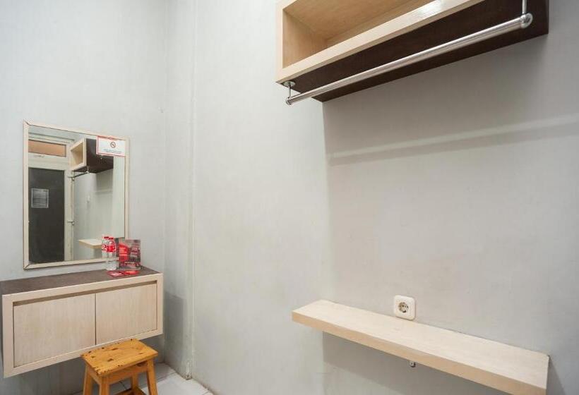 Номер Стандарт, Reddoorz Near Binus Anggrek 2