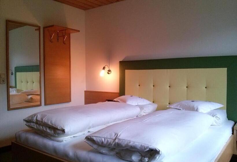 Quarto standart com varanda, Garni Erler