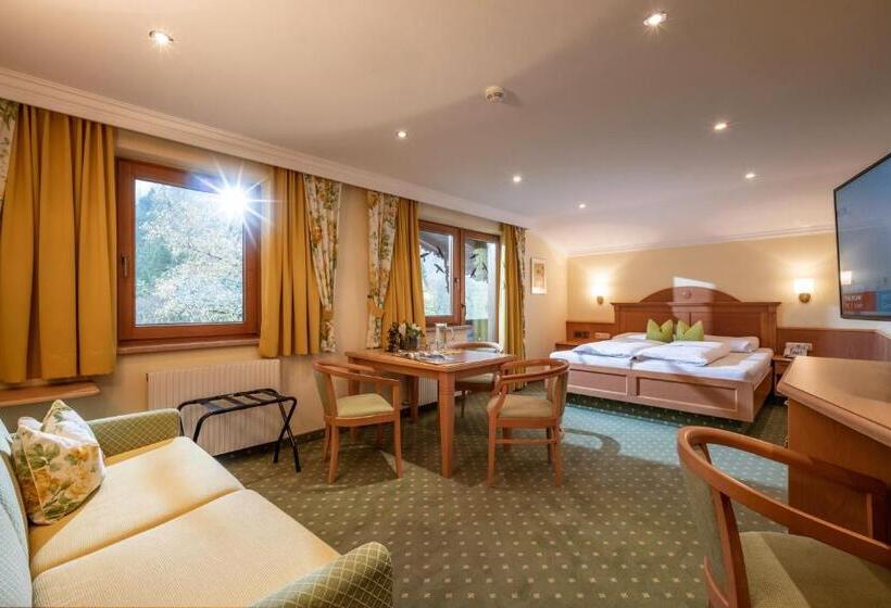 Junior Suite com Balcao, Garni Erler