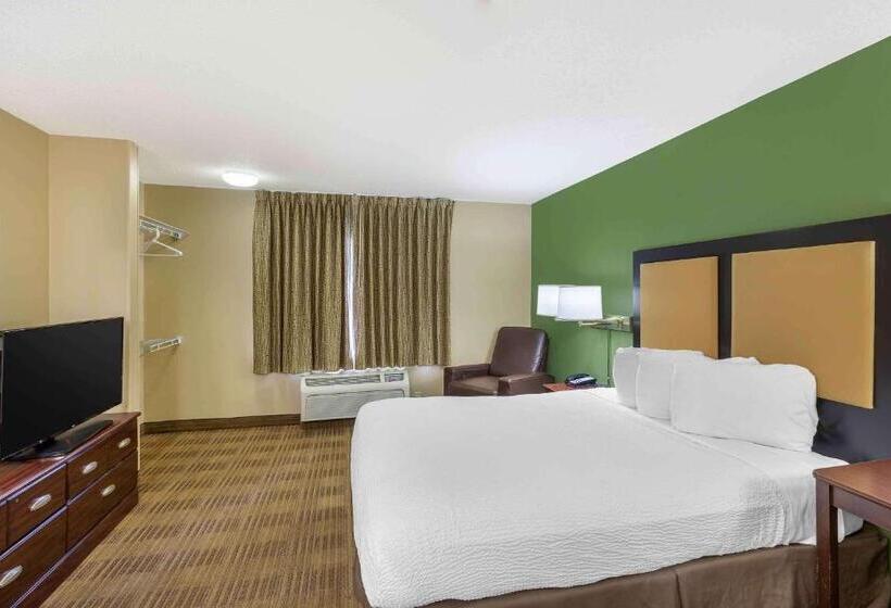Студия Стандарт, Extended Stay America Select Suites   Milwaukee   Wauwatosa